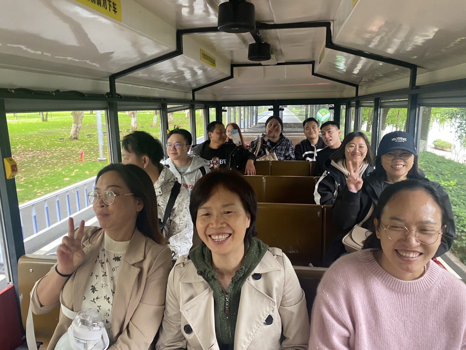 易順建工集團有限公司5天湖南團建旅行圓滿結(jié)束！